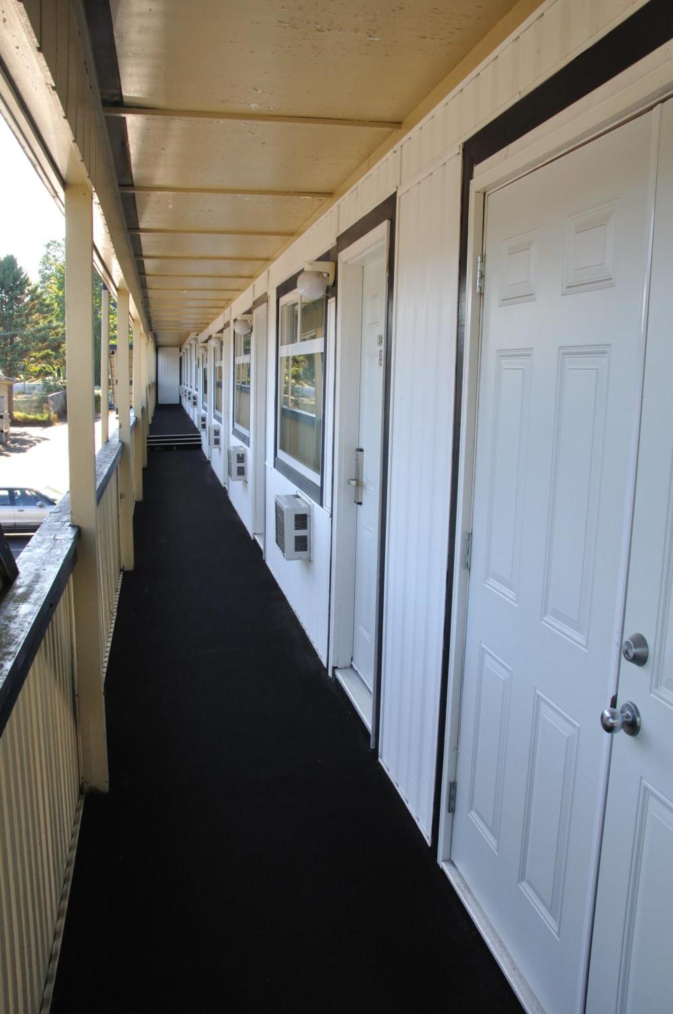 Linda Vista Motel Surrey Eksteriør billede